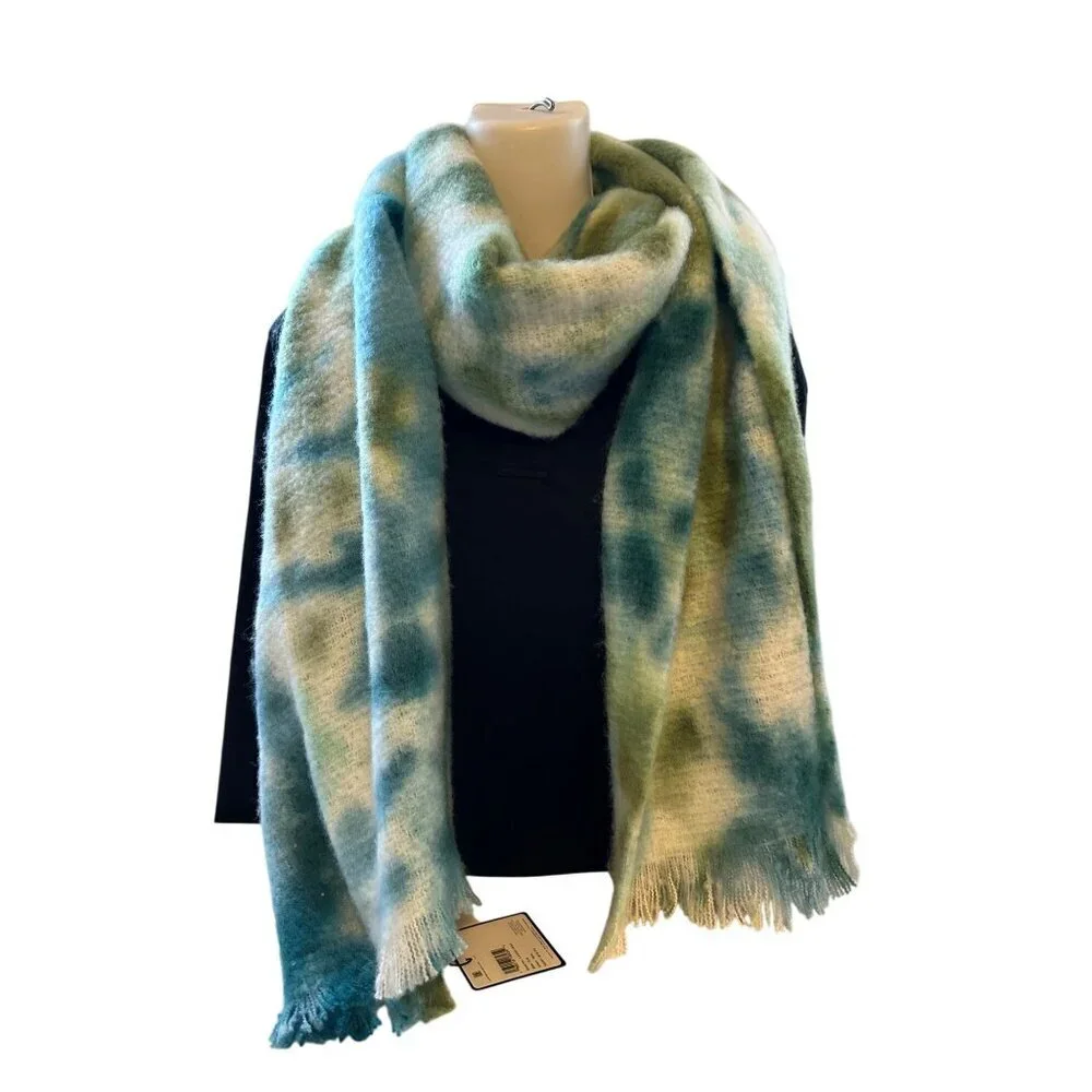 Laundry by Shelli Segal Women’s Tie-Dye  oversized scarf 82”long by 16”wide NWT